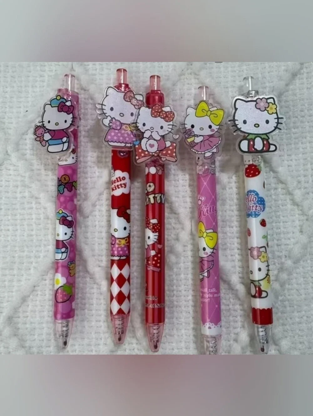 Hello Kitty Stationary Set- Notepad, Pen, Stickers & Zipper Pouch- NEW!